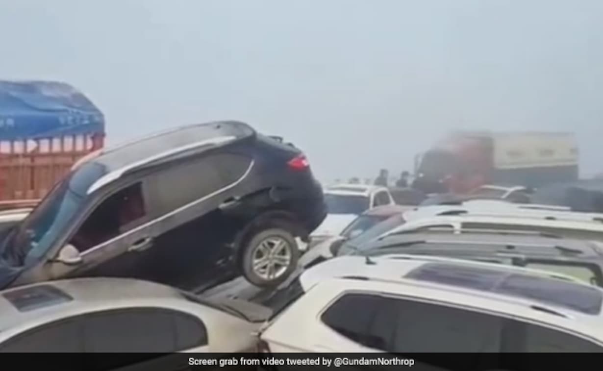 Over 200 Vehicles Crash, Pile Up On China Bridge Amid Heavy Fog